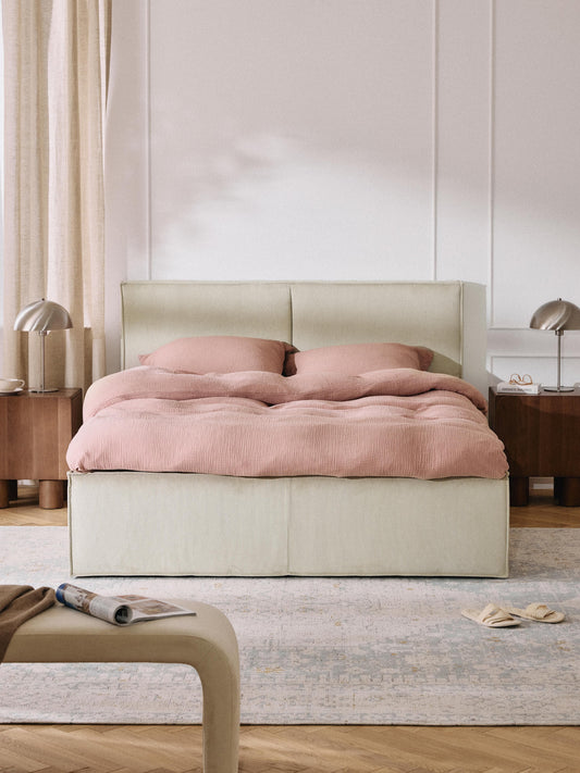 Draggery Dream Bed with Corduroy Upholstery