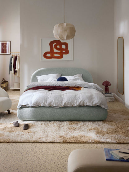Draggery Alba Bed with Bouclé Upholstery