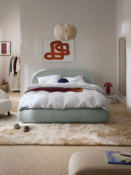 Draggery Alba Bed with Bouclé Upholstery