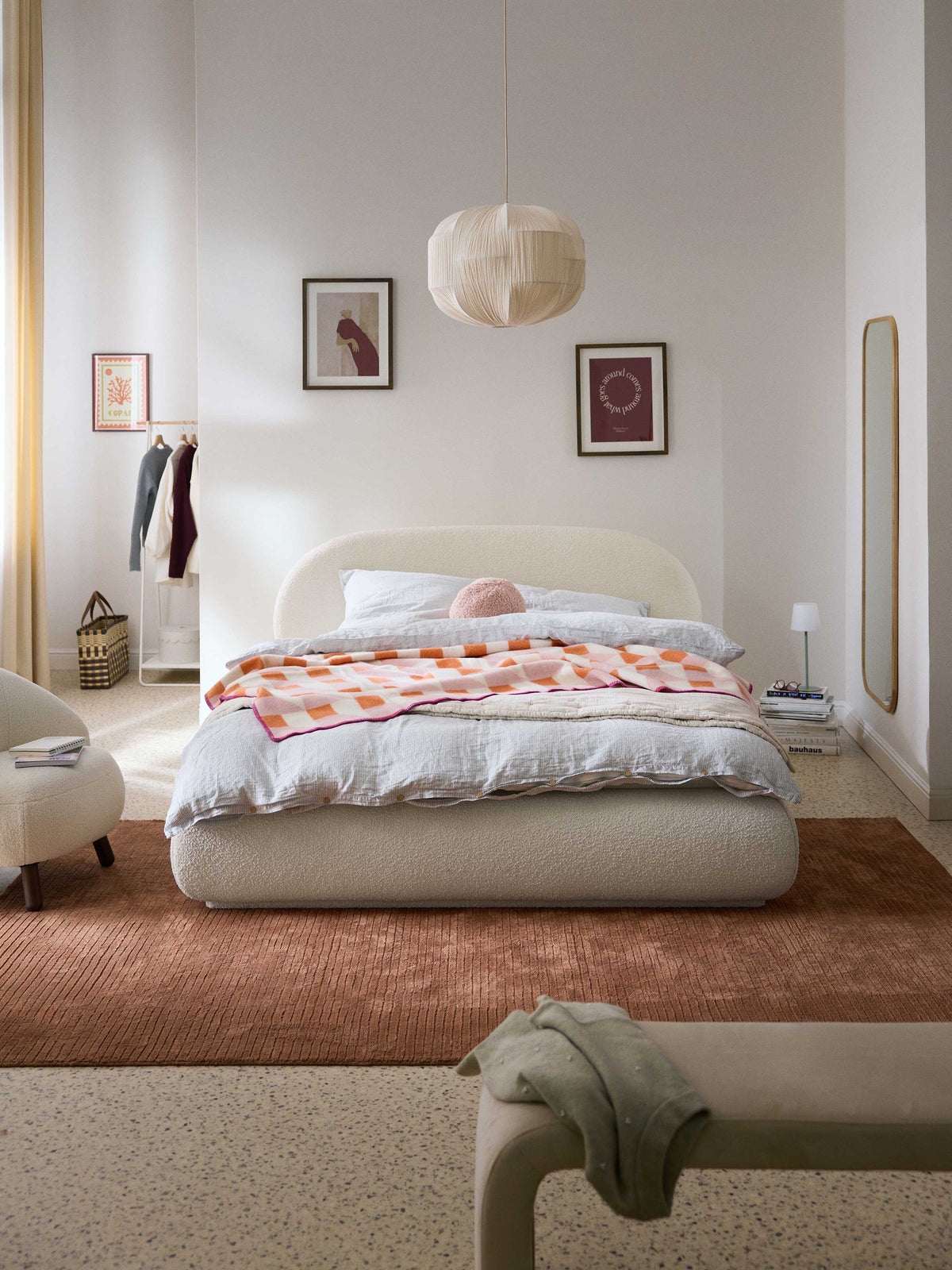 Draggery Alba Bed with Bouclé Upholstery