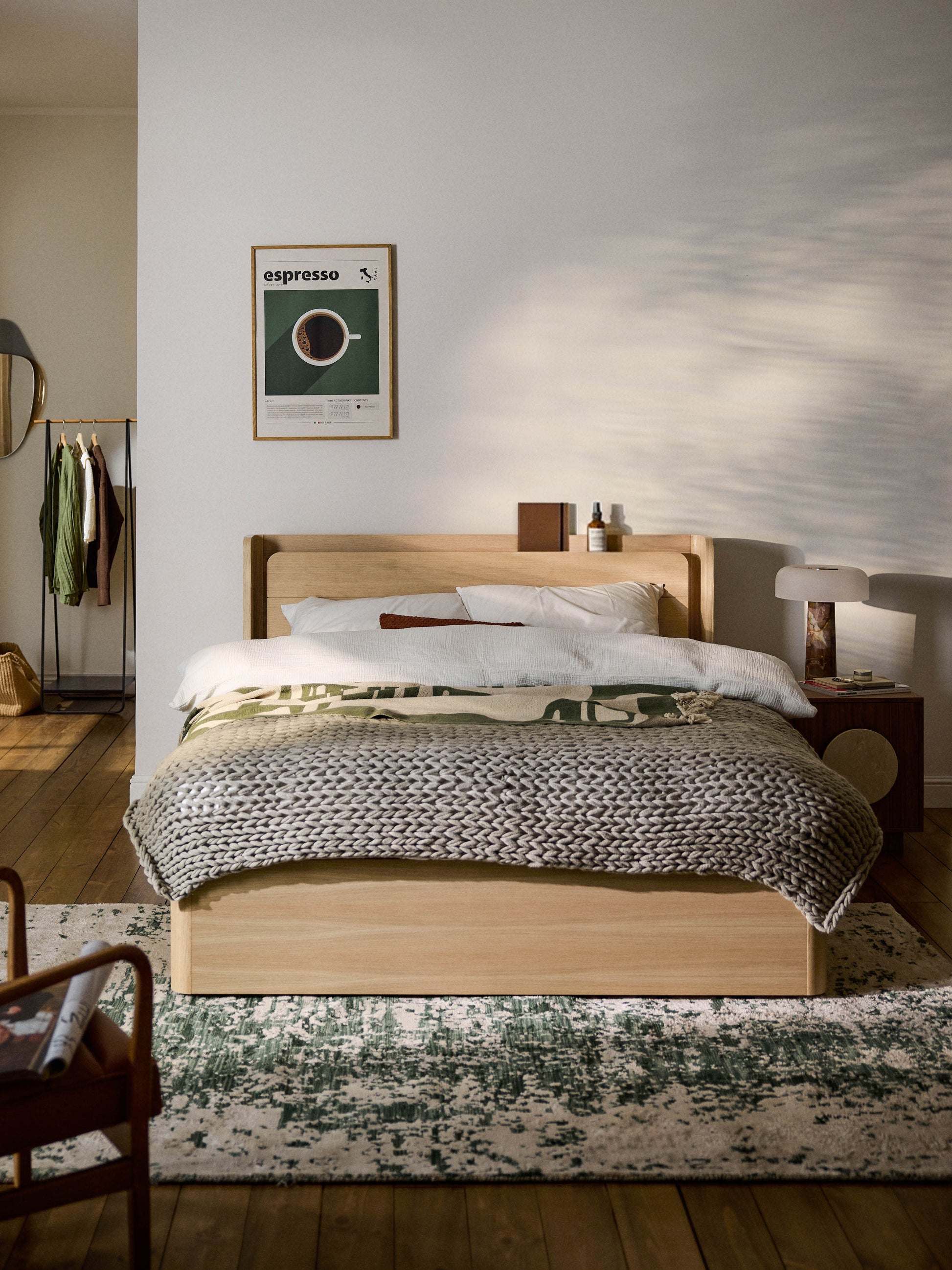 Draggery Allow Bed, Wooden, with Drawers