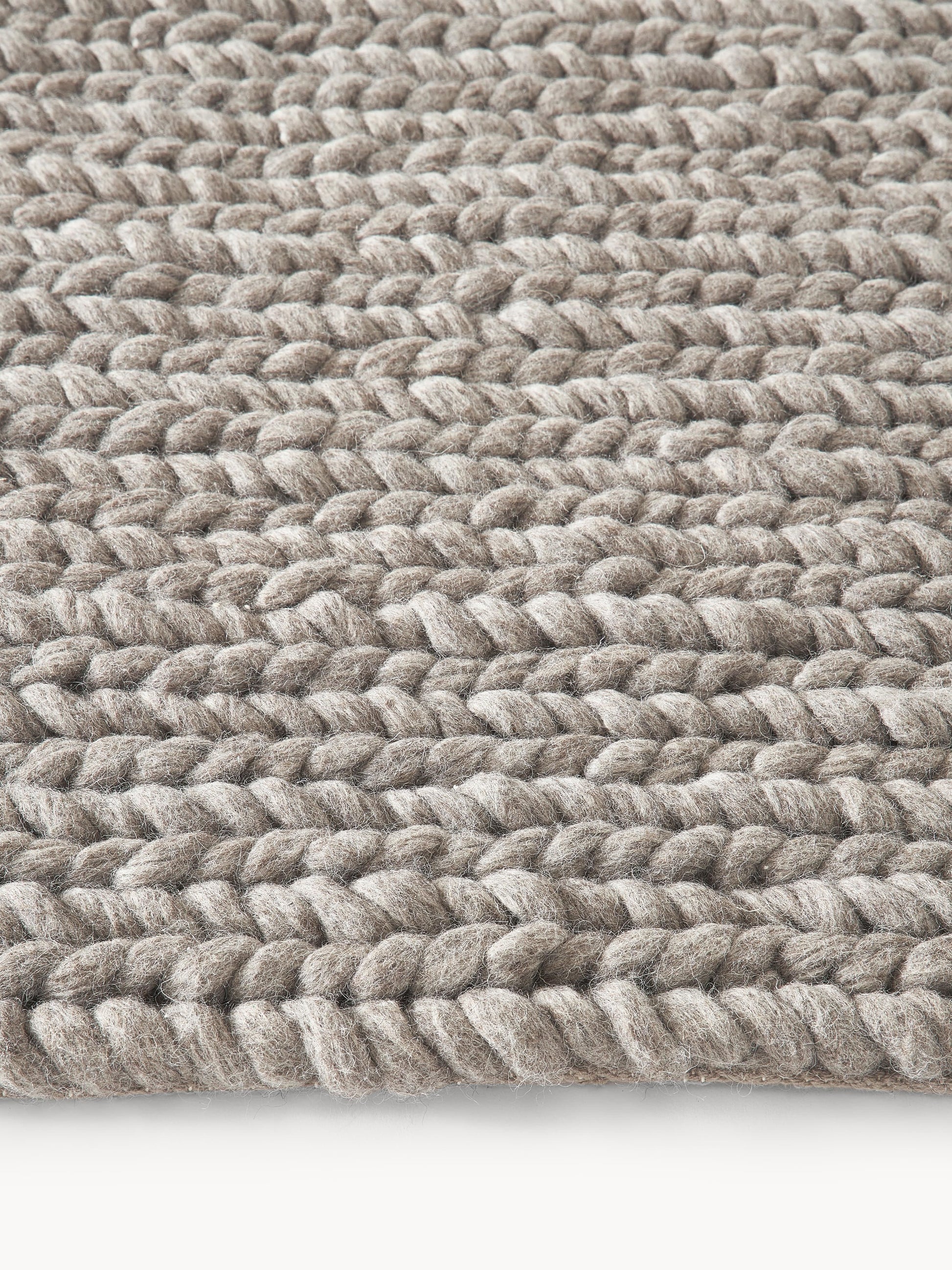 Draggery Bruna Wool Rug with Braided Texture, Made by Hand