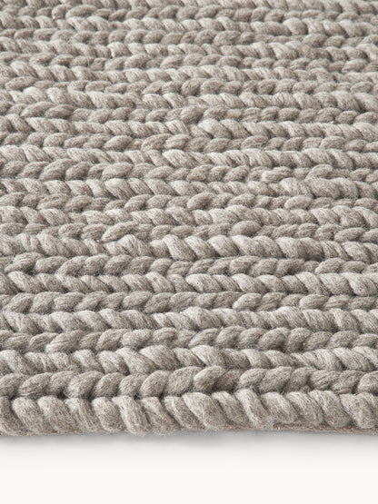 Draggery Bruna Wool Rug with Braided Texture, Made by Hand