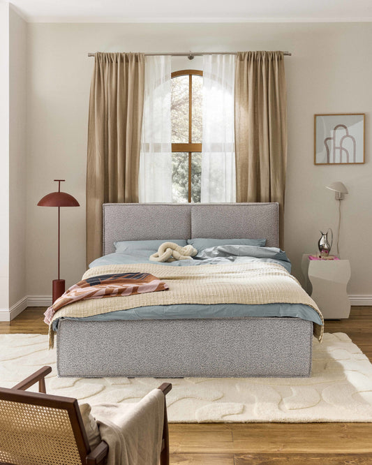 Draggery Dream Bed with Bouclé Upholstery