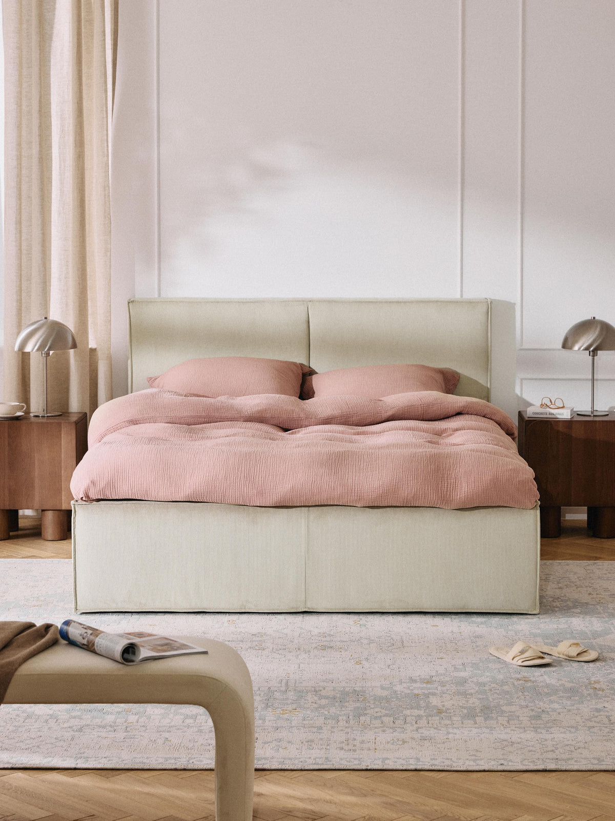 Draggery Dream Bed with Corduroy Upholstery