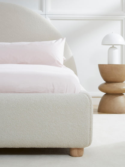 Draggery Ebba Bed with Teddy Upholstery