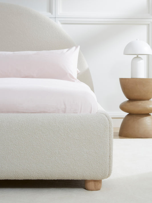 Draggery Ebba Bed with Teddy Upholstery